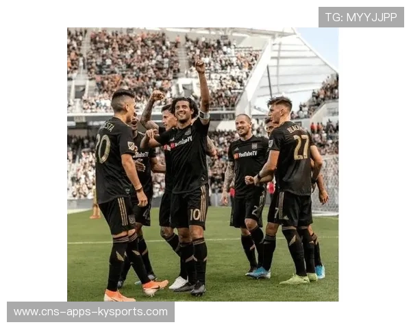 洛杉矶FC新援首秀破门，球队气势如虹，洛杉矶队伍